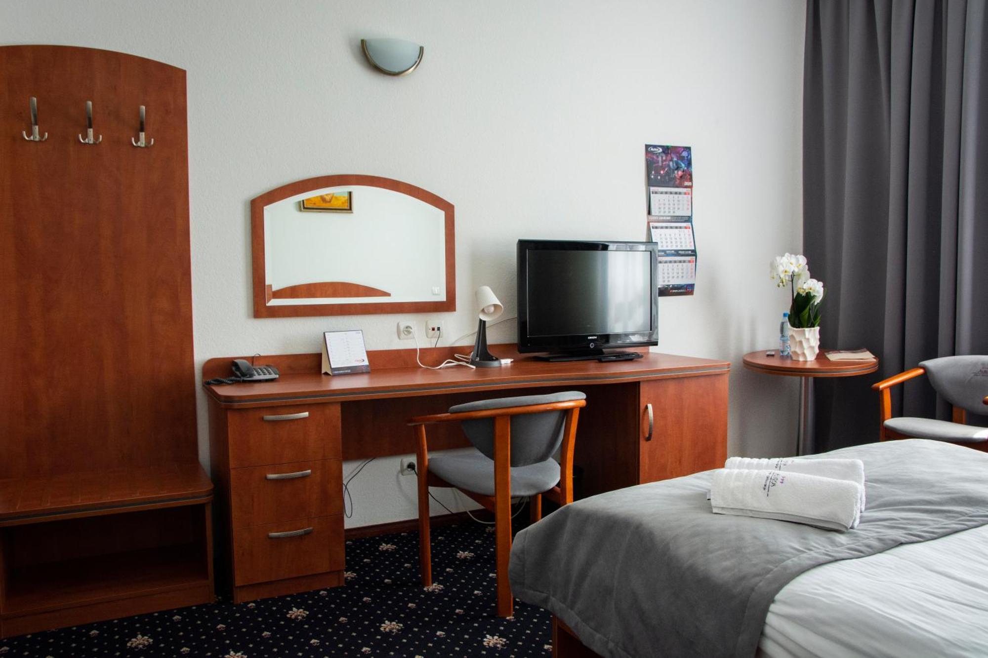 Hotel Restauracja Autos Solec Kujawski Εξωτερικό φωτογραφία