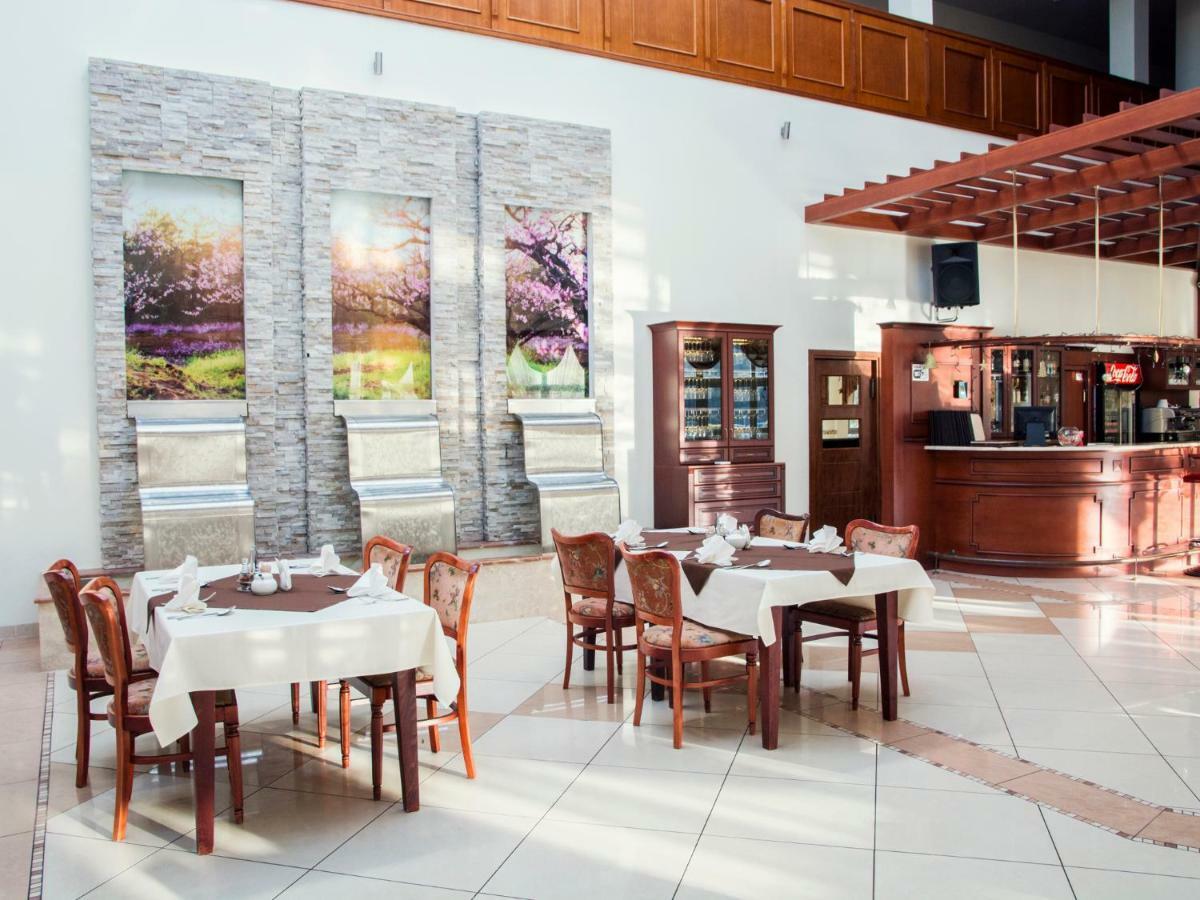 Hotel Restauracja Autos Solec Kujawski Εξωτερικό φωτογραφία